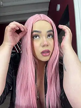 Snapshot of krisstenSantos chatting on January 17, 2026, 1:49 pm krisstenSantos online show from January 17, 2026, 1:49 pm