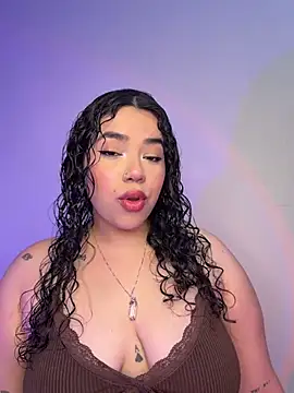 Snapshot of krisstenSantos chatting on March 19, 2026, 2:43 pm krisstenSantos online show from March 19, 2026, 2:43 pm