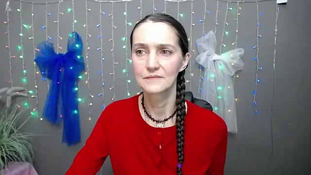 TayaFinch online show from November 25, 2025, 2:17 pm