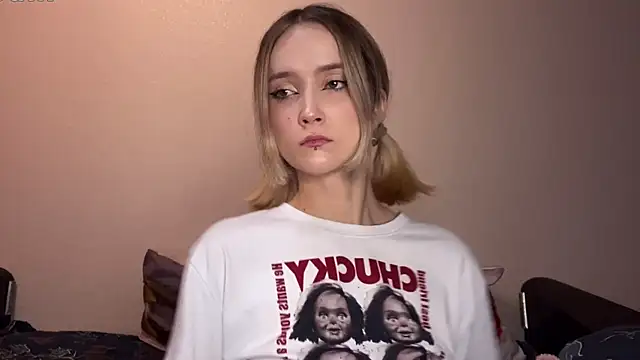 Snapshot of SoftcoreAlly chatting on October 9, 2025, 5:11 pm SoftcoreAlly online show from October 9, 2025, 5:11 pm