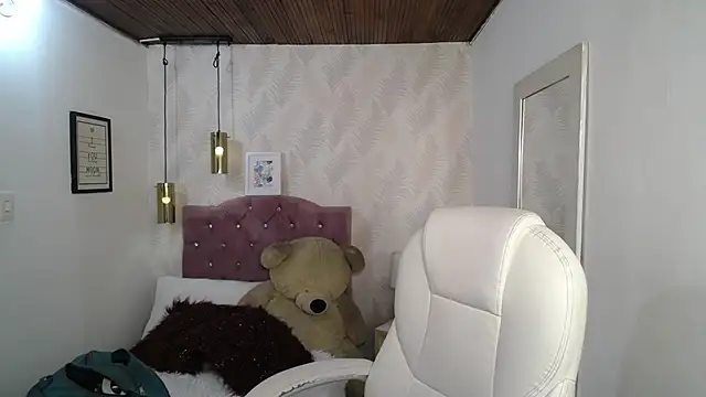 alllyson  online show from January 10, 2026, 7:48 pm