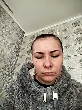 Mia24Blove online show from October 12, 2025, 9:30 am