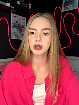 MilaMoone online show from October 15, 2025, 10:37 am