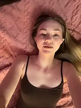 MilaMoone online show from March 7, 2026, 11:18 am