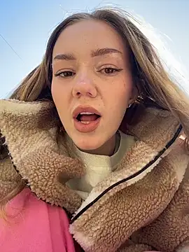 MilaMoone online show from March 22, 2026, 9:34 am