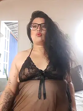 Snapshot of Andrea_secret_ chatting on April 24, 2026, 2:08 pm Andrea secret online show from April 24, 2026, 2:08 pm