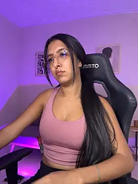 Valerygomez02 online show from October 14, 2025, 8:09 pm