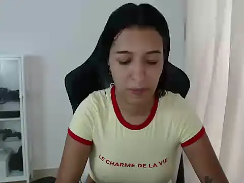 Snapshot of Valerygomez02 chatting on May 11, 2026, 8:39 pm Valerygomez02 online show from May 11, 2026, 8:39 pm