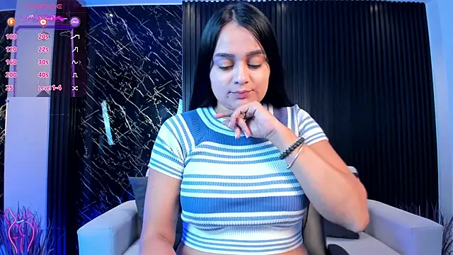 Megancoxx online show from November 11, 2025, 12:16 pm