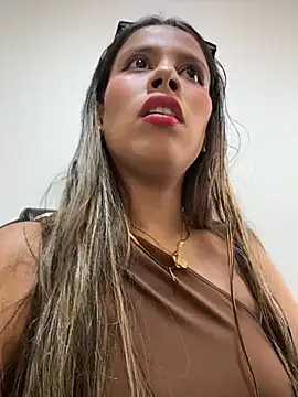 Snapshot of EMILIIA_RICHTER__ chatting on June 23, 2026, 7:23 pm EMILIIA RICHTER online show from June 23, 2026, 7:23 pm