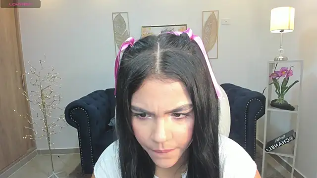 Mila blaze online show from November 3, 2025, 12:24 am