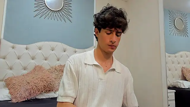 Snapshot of Xam_Collen chatting on November 25, 2025, 3:34 pm Xam Collen online show from November 25, 2025, 3:34 pm