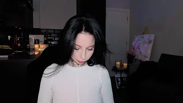 jeans-and-peach online show from November 15, 2025, 2:20 am