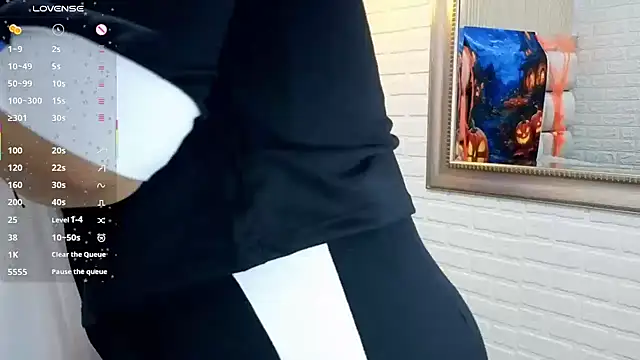 sofiagutierrez   online show from October 13, 2025, 3:56 pm