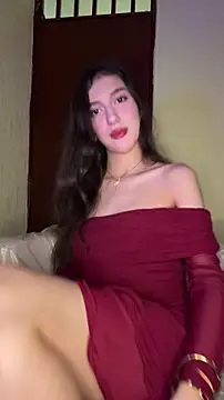 Snapshot of Emily-hottson chatting on February 14, 2026, 3:25 am Emily-hottson online show from February 14, 2026, 3:25 am