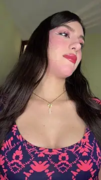 Snapshot of Emily-hottson chatting on February 17, 2026, 4:20 am Emily-hottson online show from February 17, 2026, 4:20 am