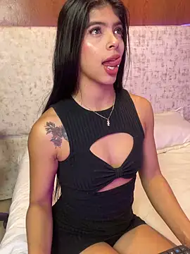 Snapshot of Ambersfoxx chatting on November 4, 2025, 2:16 pm Ambersfoxx online show from November 4, 2025, 2:16 pm