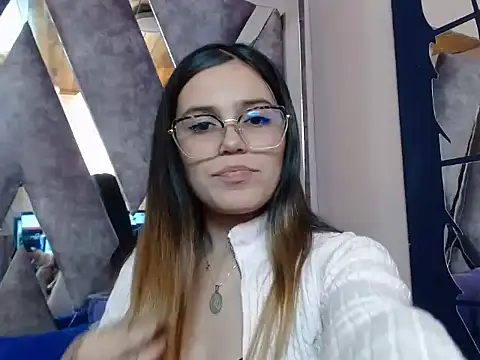 Snapshot of CRISTALHERRANZ chatting on September 27, 2025, 1:32 am CRISTALHERRANZ online show from September 27, 2025, 1:32 am