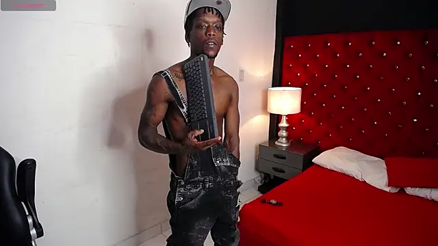 SkylerBigxxx online show from October 4, 2025, 4:43 am