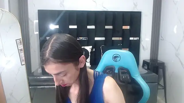 Maily a  online show from October 8, 2025, 3:15 am