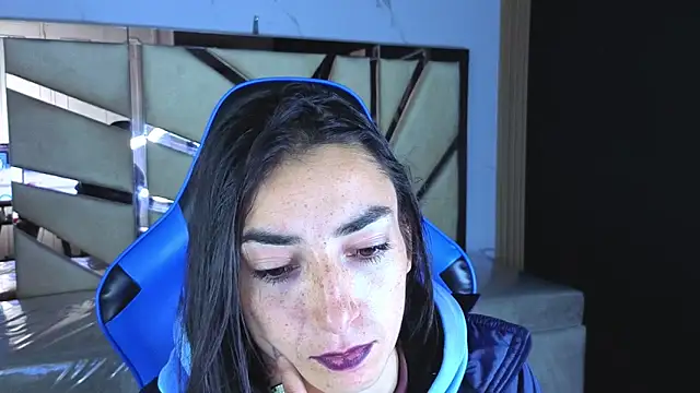 Maily a  online show from March 22, 2026, 2:59 am