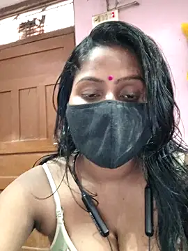 Jasmine Januja online show from October 3, 2025, 6:54 am