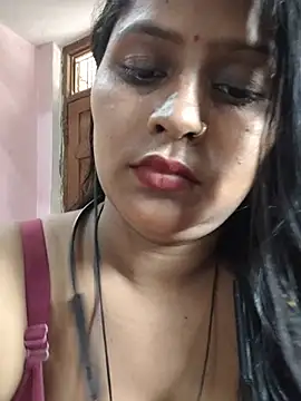 Jasmine Januja online show from June 28, 2026, 3:01 am