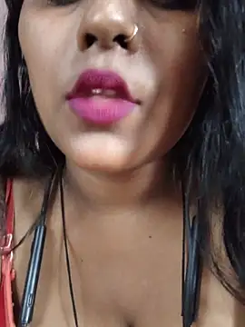 Jasmine Januja online show from July 17, 2026, 1:45 am