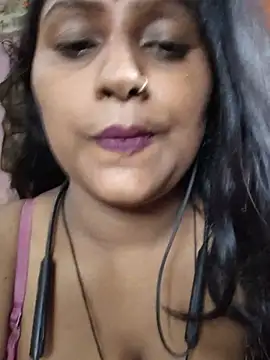 Jasmine Januja online show from July 20, 2026, 5:22 am