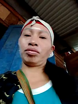 donna-bae online show from December 3, 2025, 1:02 am