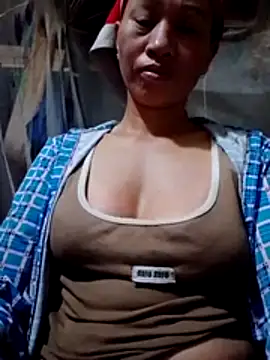 donna-bae online show from February 19, 2026, 9:55 pm