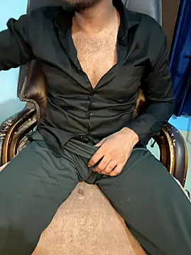 yourhoneyx1 online show from November 5, 2025, 6:19 pm