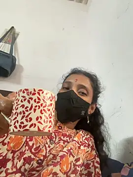 sweetreddy-02 online show from October 11, 2025, 5:28 am