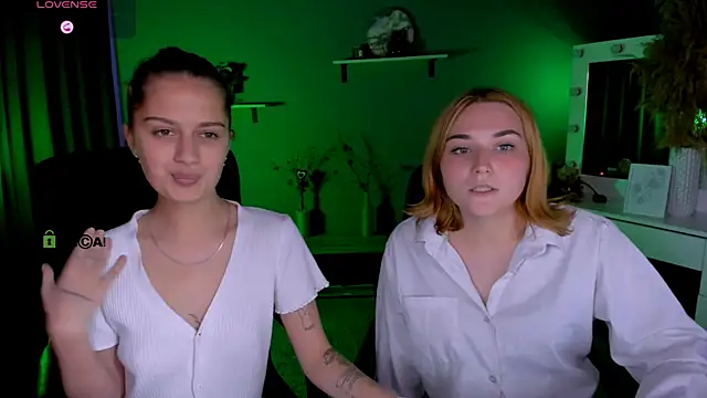 Snapshot of casey_meow_ chatting on September 22, 2025, 1:02 pm casey meow online show from September 22, 2025, 1:02 pm