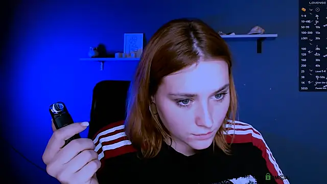 casey meow  online show from December 4, 2025, 9:40 am