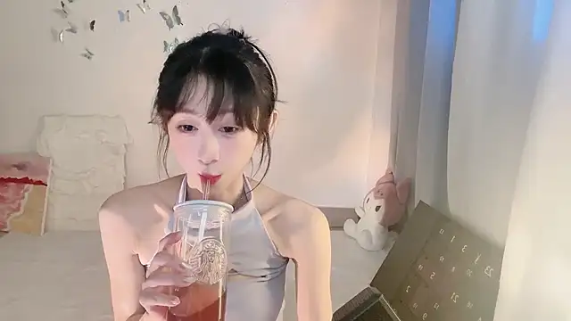 ai-ai-mi online show from October 27, 2025, 5:44 am