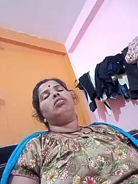 Hott locky online show from October 8, 2025, 3:42 pm