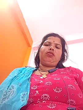 Hott locky online show from November 8, 2025, 10:37 am