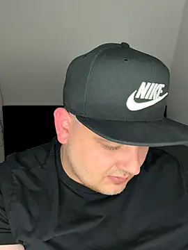 Snapshot of xXLustMolchXx chatting on September 24, 2025, 4:32 pm xXLustMolchXx online show from September 24, 2025, 4:32 pm