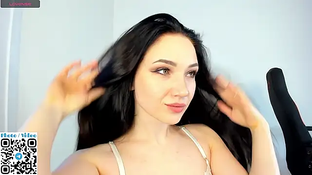 Helen Spark online show from November 27, 2025, 2:35 am