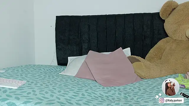 Natashaparker   online show from March 28, 2026, 11:15 pm