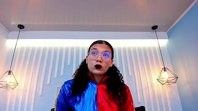 Snapshot of SweetStarr_ chatting on October 31, 2025, 12:28 pm SweetStarr online show from October 31, 2025, 12:28 pm