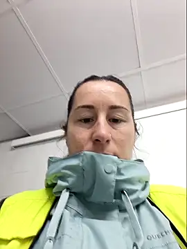 bichota85 online show from March 19, 2026, 10:52 am