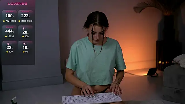 LunaVyx online show from November 7, 2025, 8:31 pm