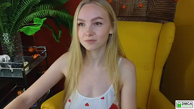 Snapshot of hey_Olivia chatting on November 6, 2025, 7:48 pm hey Olivia online show from November 6, 2025, 7:48 pm