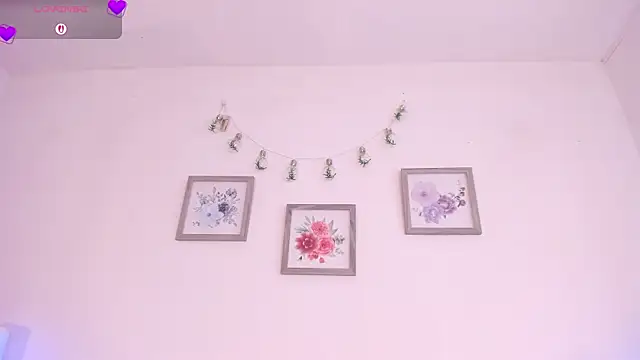 mely rosse  online show from March 20, 2026, 12:43 pm