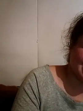 Lana a online show from September 29, 2025, 8:02 pm