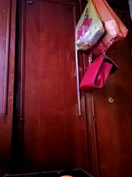 Lana a online show from November 19, 2025, 9:09 am