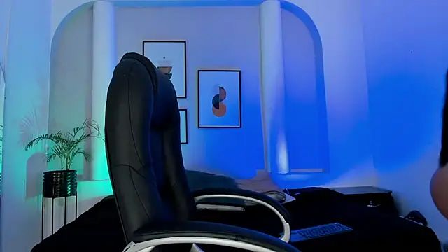 Juanita  acosta1 online show from November 26, 2025, 1:56 pm