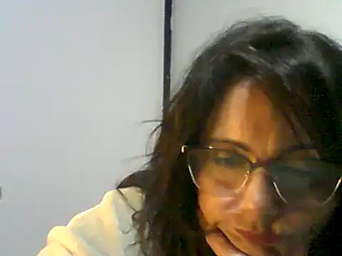 Snapshot of dulcefanny chatting on May 31, 2026, 3:04 am dulcefanny online show from May 31, 2026, 3:04 am